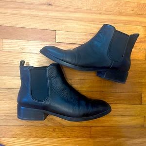 Black leather Cole Haan ankle boot 9.5
